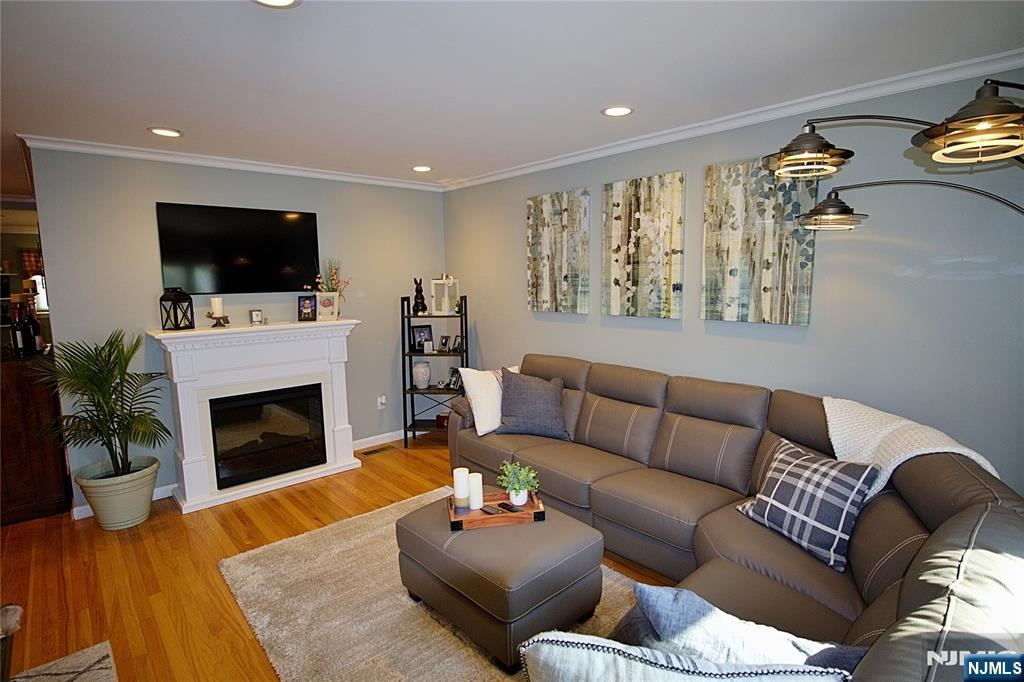 226 Irving Place Property Photo 3