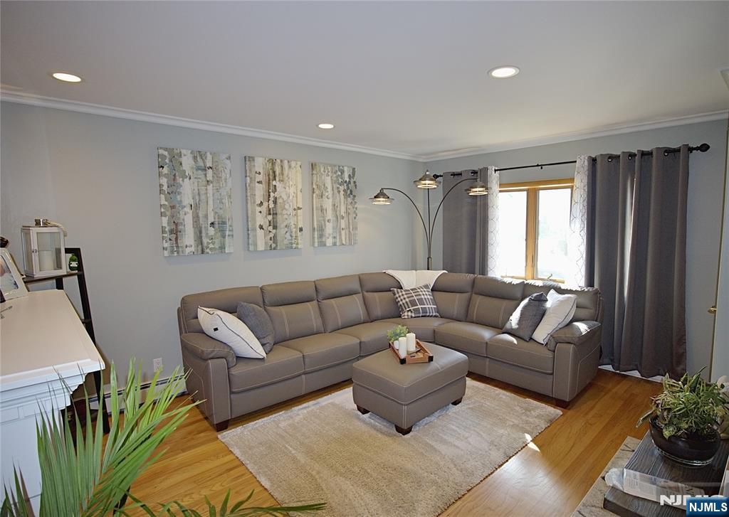 226 Irving Place Property Photo 4
