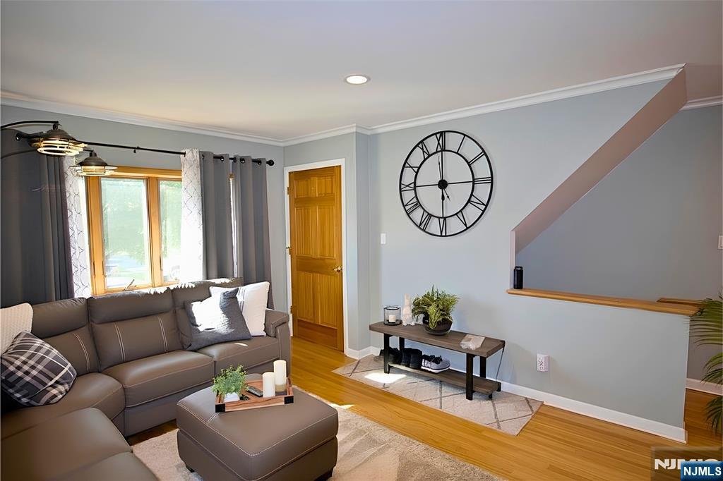 226 Irving Place Property Photo 5