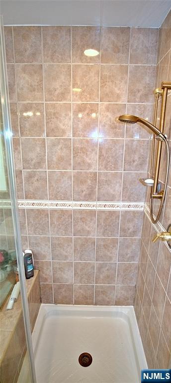 226 Irving Place Property Photo 13