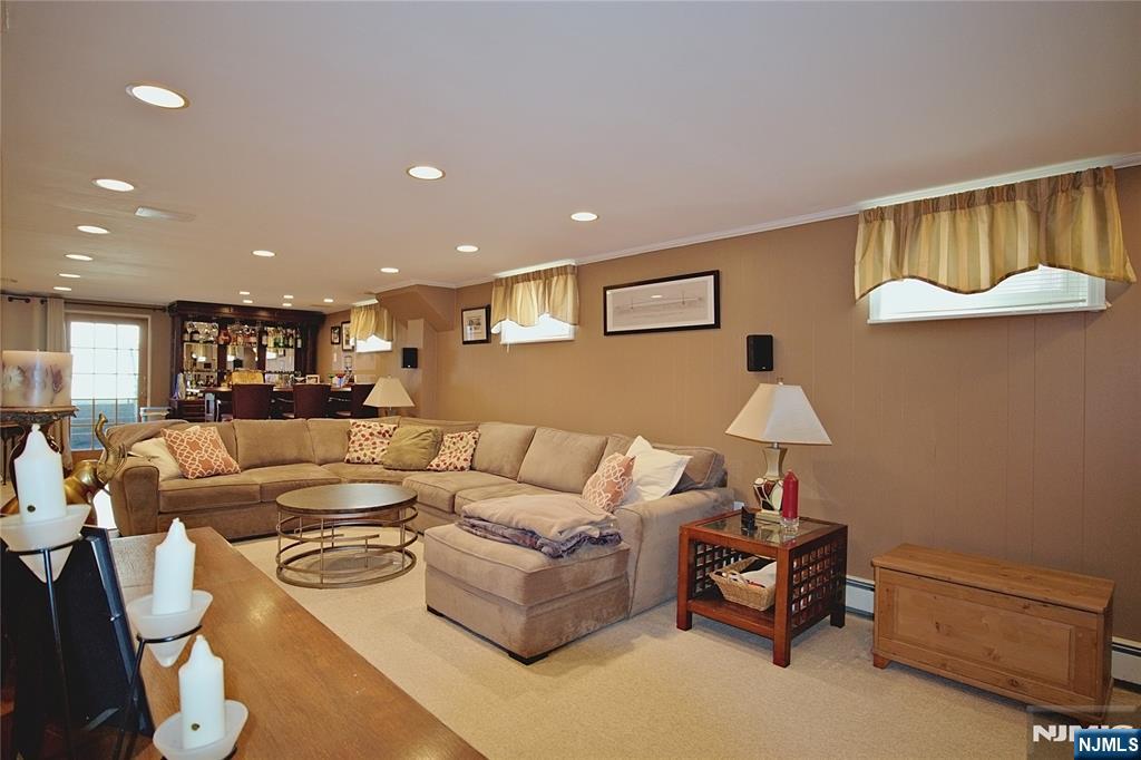 226 Irving Place Property Photo 18