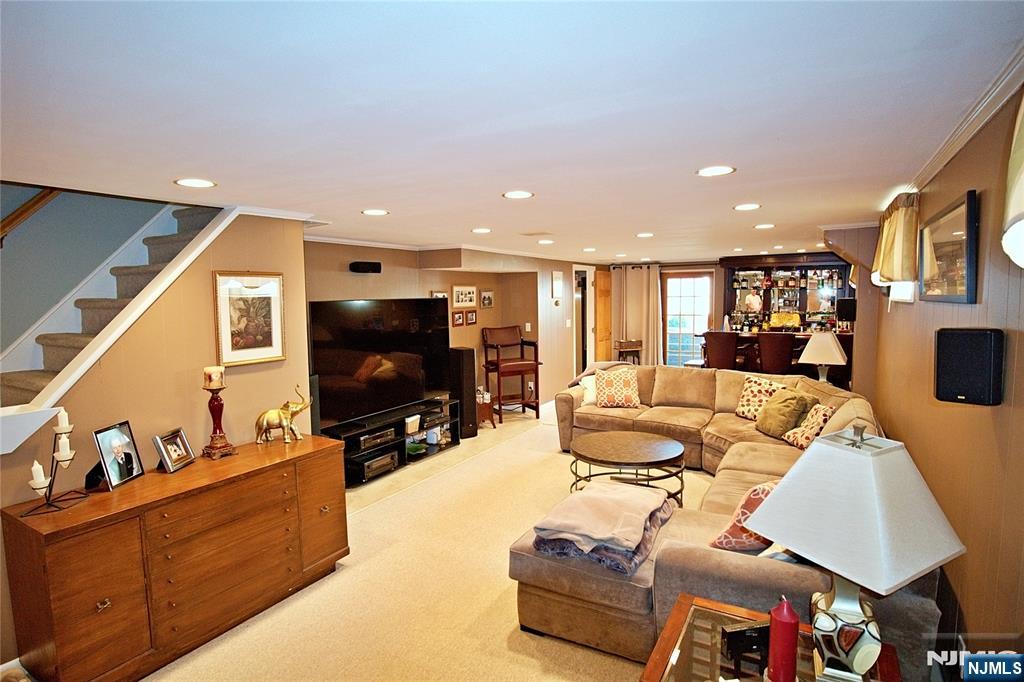 226 Irving Place Property Photo 19