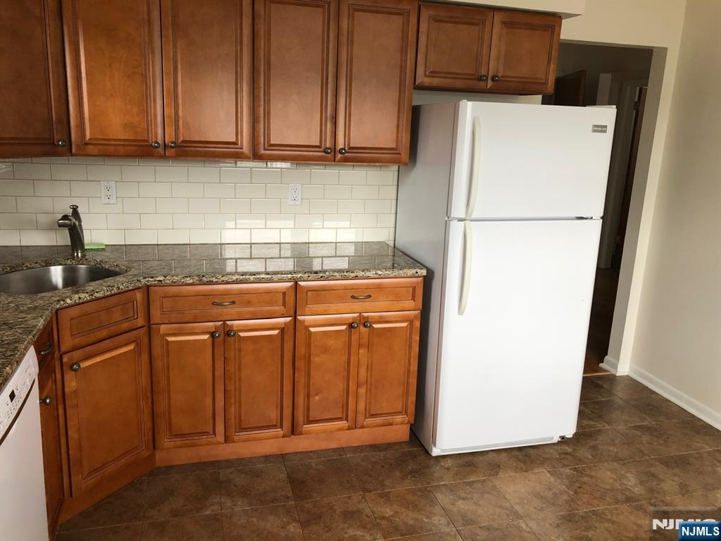 226 Irving Place Property Photo 33