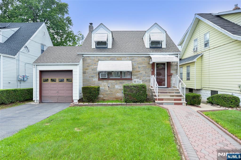 1556 Wyndmoor Avenue Property Photo 1