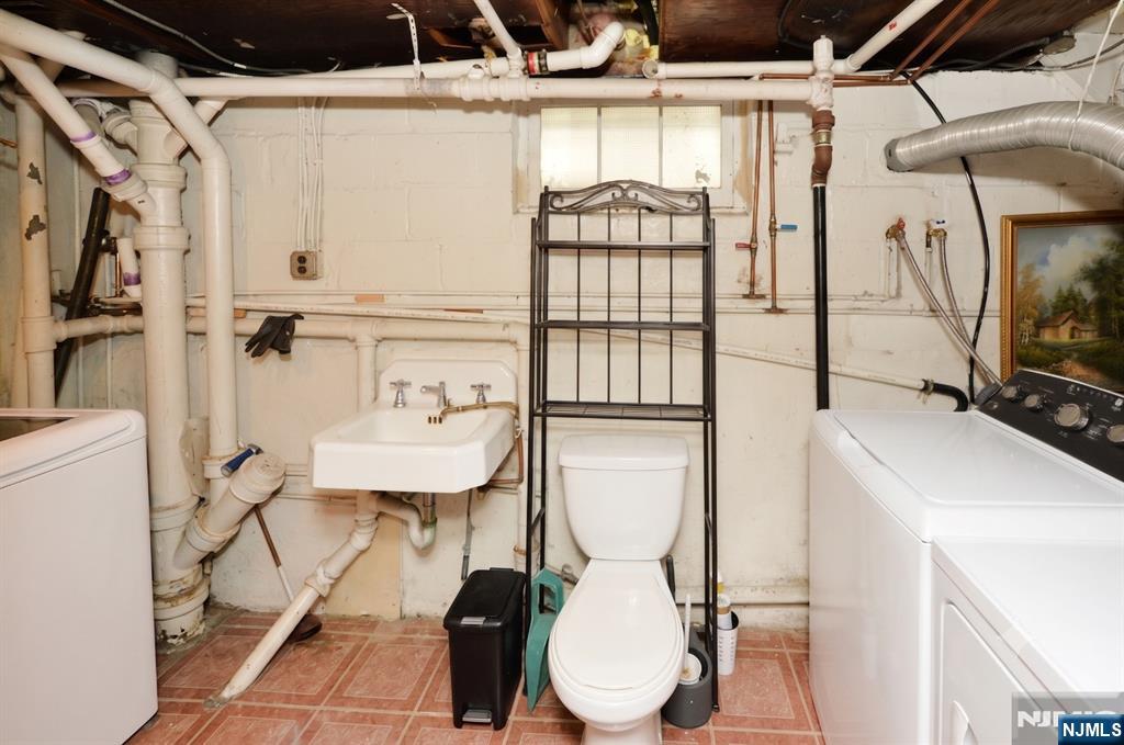 1556 Wyndmoor Avenue Property Photo 21