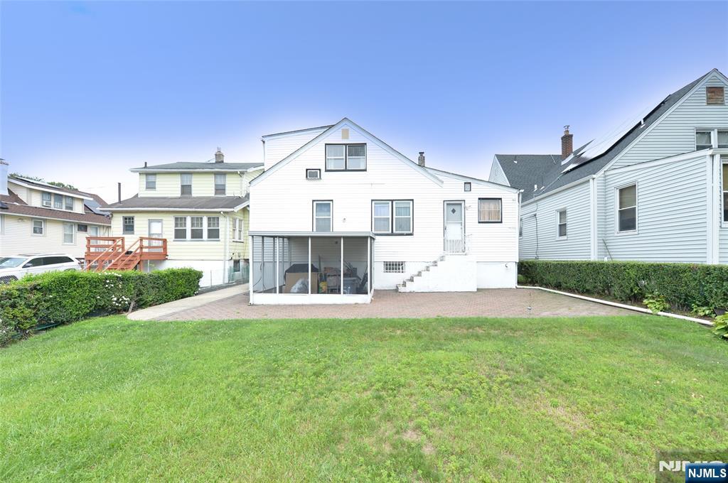 1556 Wyndmoor Avenue Property Photo 22