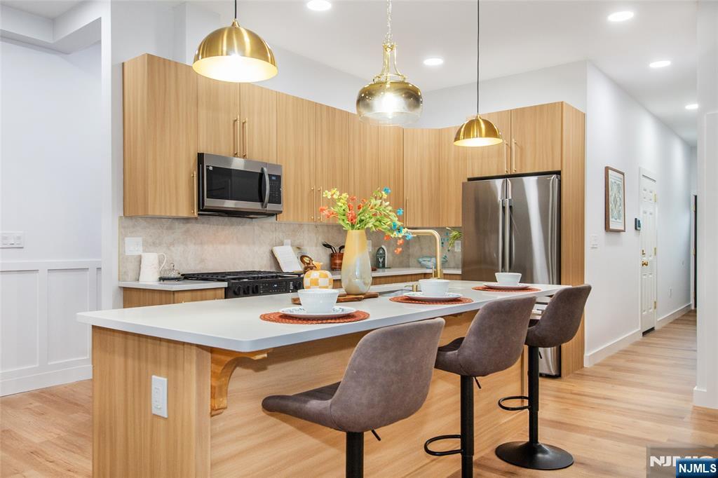 26029677 Property Photo 3