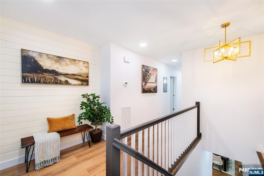 26029677 Property Photo 9