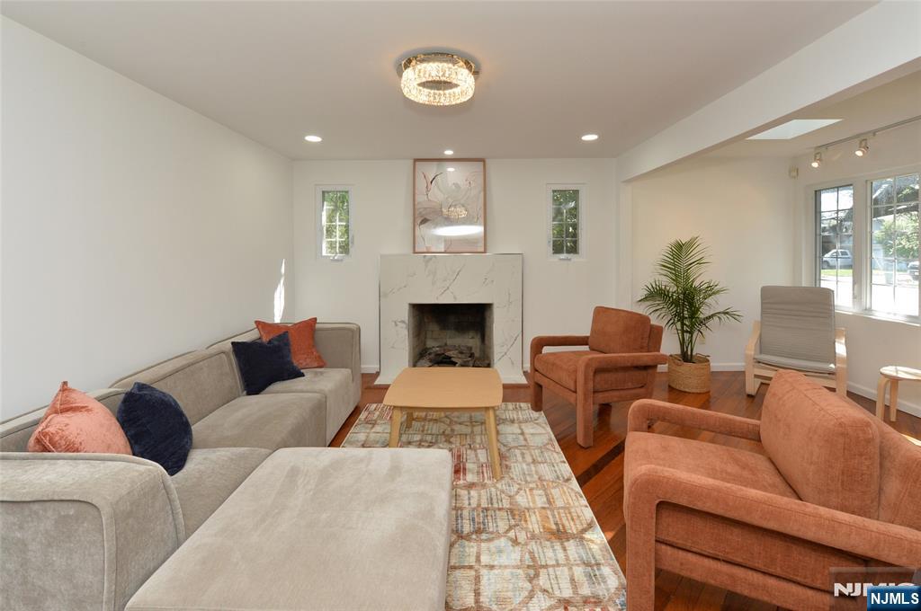 17-23 Berdan Avenue Property Photo 3