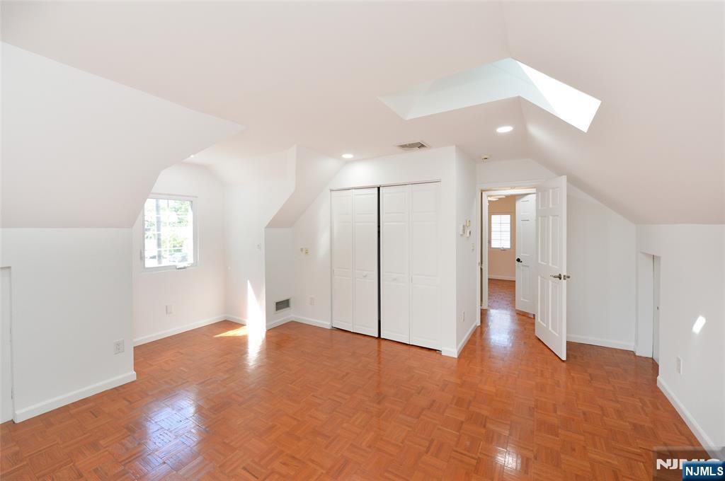 17-23 Berdan Avenue Property Photo 12