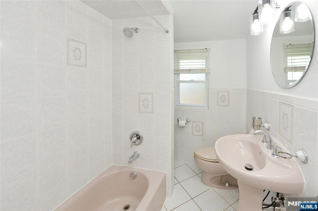 17-23 Berdan Avenue Property Photo 13