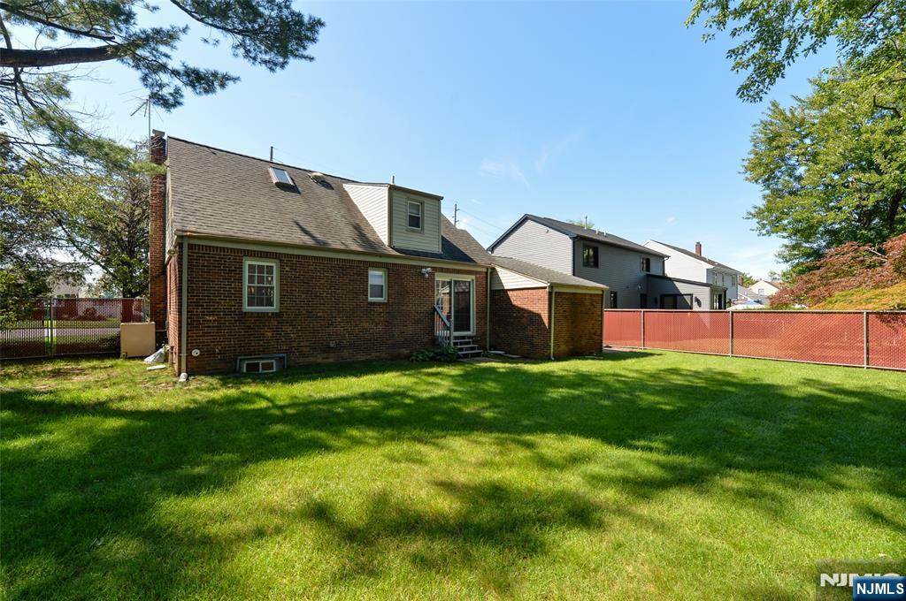17-23 Berdan Avenue Property Photo 19