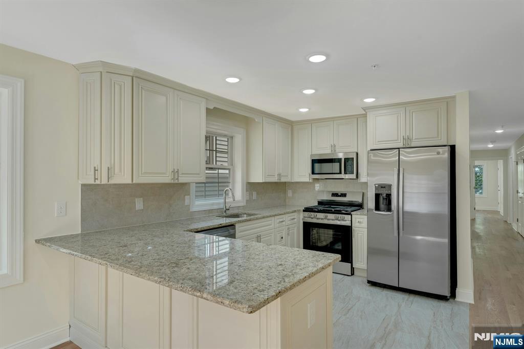 58 Vermont Avenue Property Photo 3