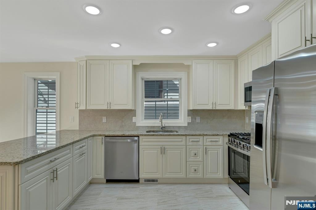 58 Vermont Avenue Property Photo 4