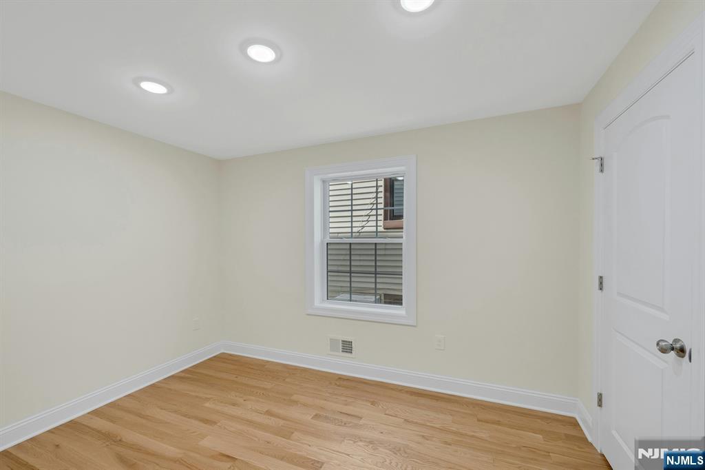 58 Vermont Avenue Property Photo 7