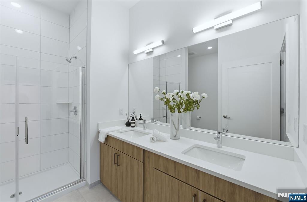 37 Orange Road 401 Property Photo 7