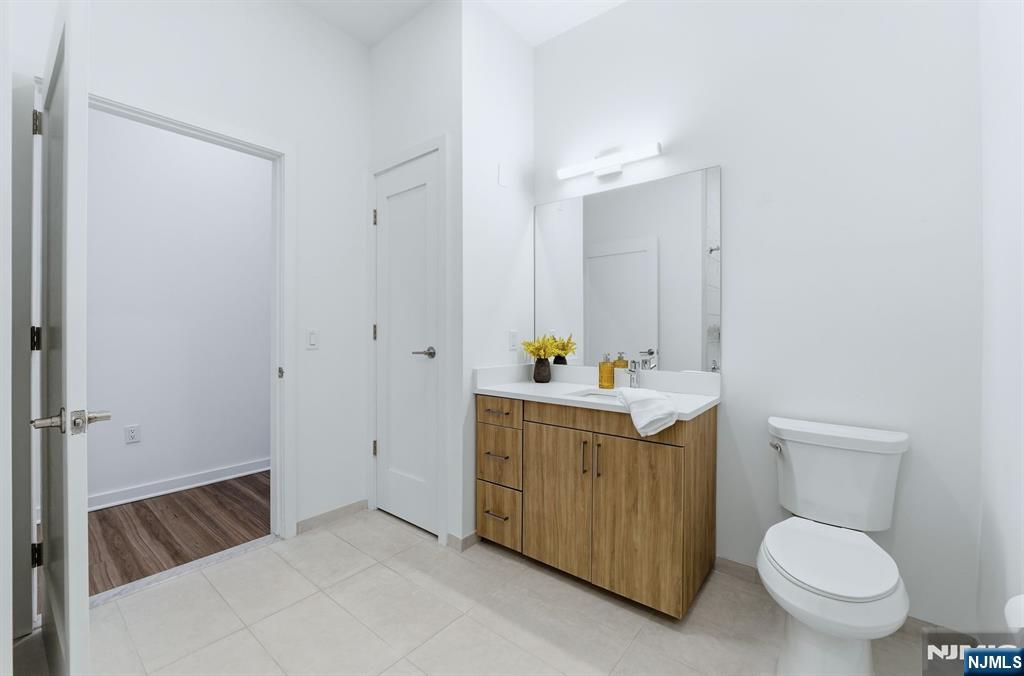 37 Orange Road 401 Property Photo 9