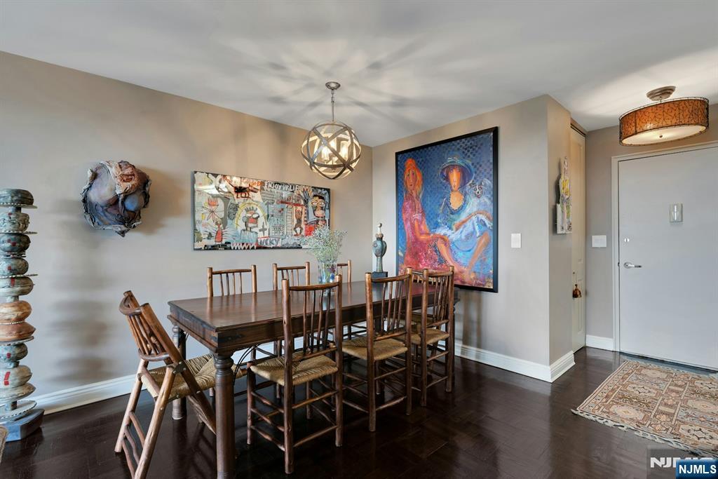 2000 Linwood Avenue 22c/d Property Photo 6