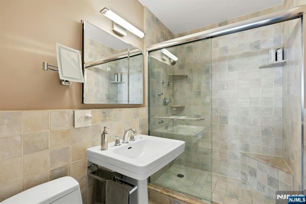 2000 Linwood Avenue 22c/d Property Photo 25