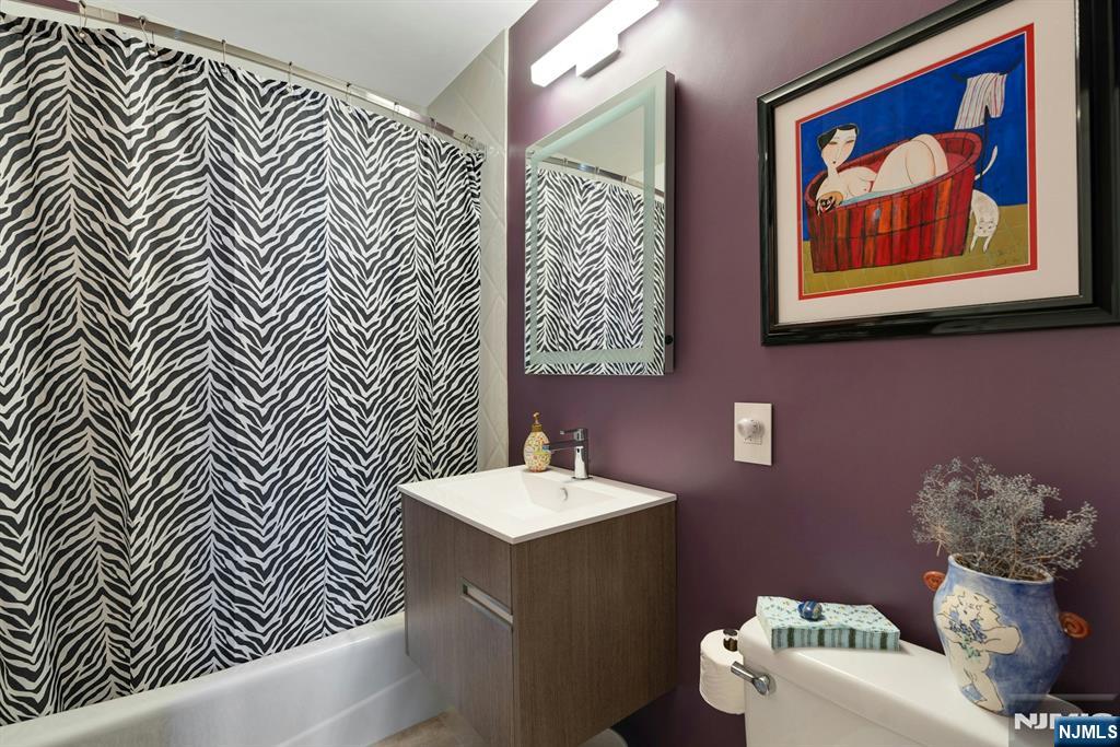 2000 Linwood Avenue 22c/d Property Photo 28