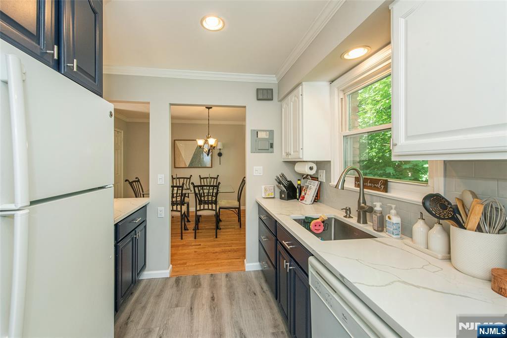 59 Roseland Avenue 23 Property Photo 12