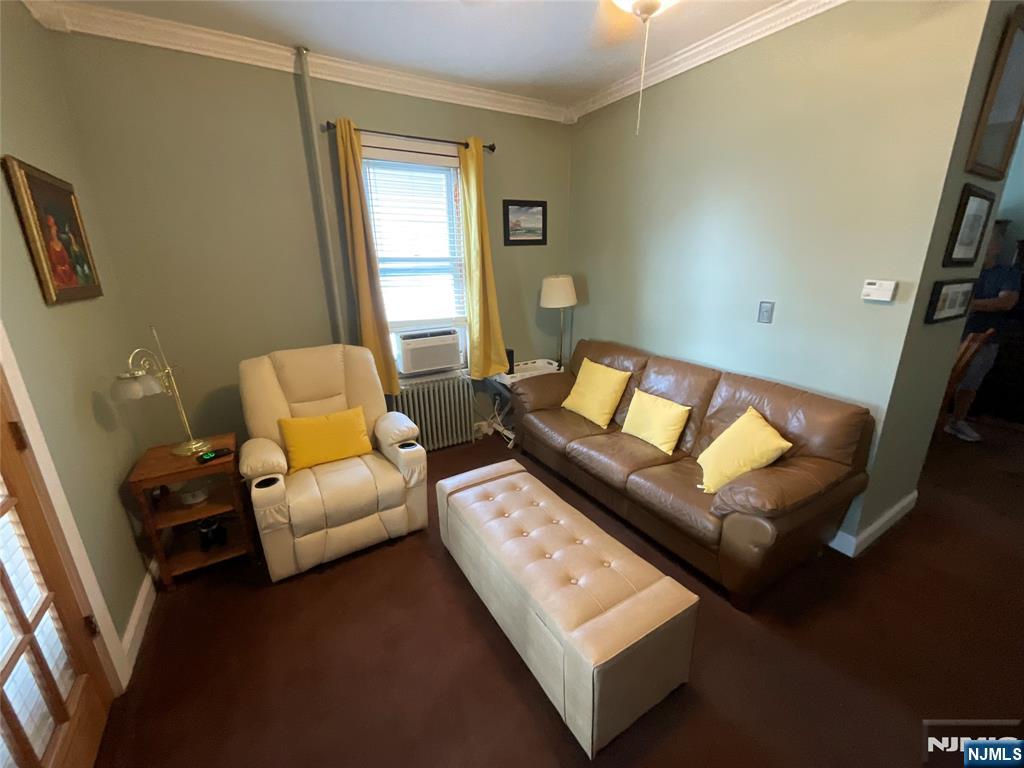 292 Orient Way Property Photo 6
