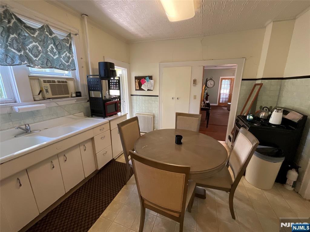 292 Orient Way Property Photo 11