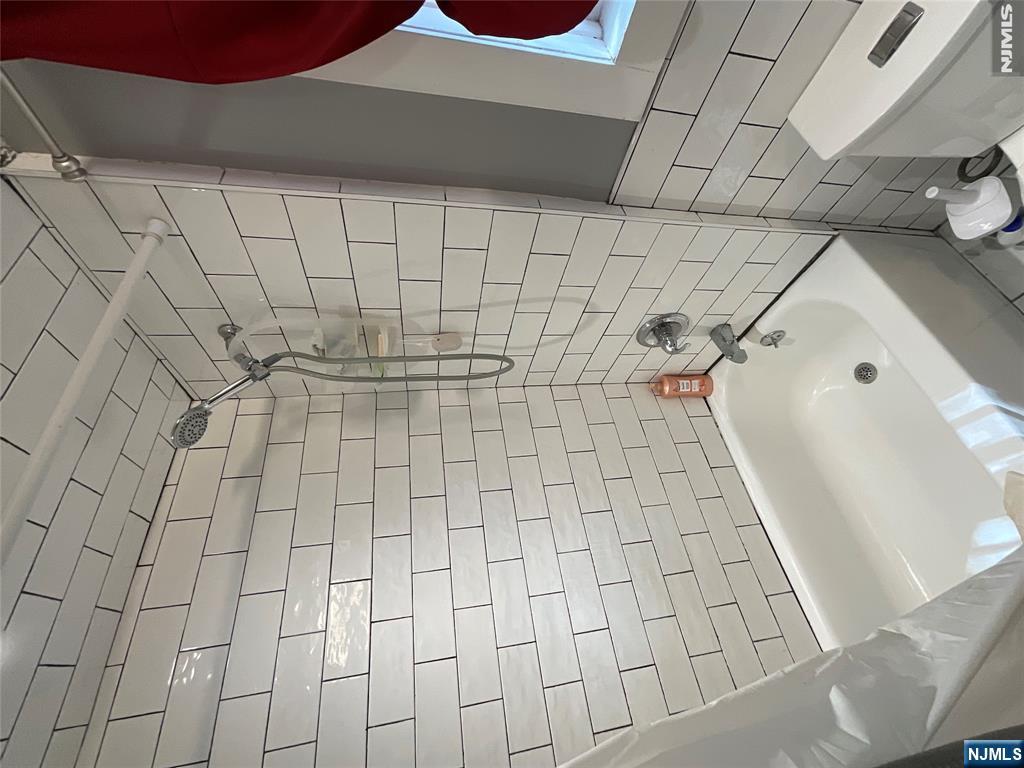 292 Orient Way Property Photo 16