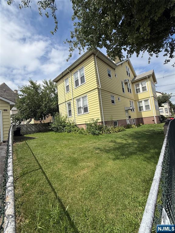 170 Laurel Avenue 3 Property Photo 2