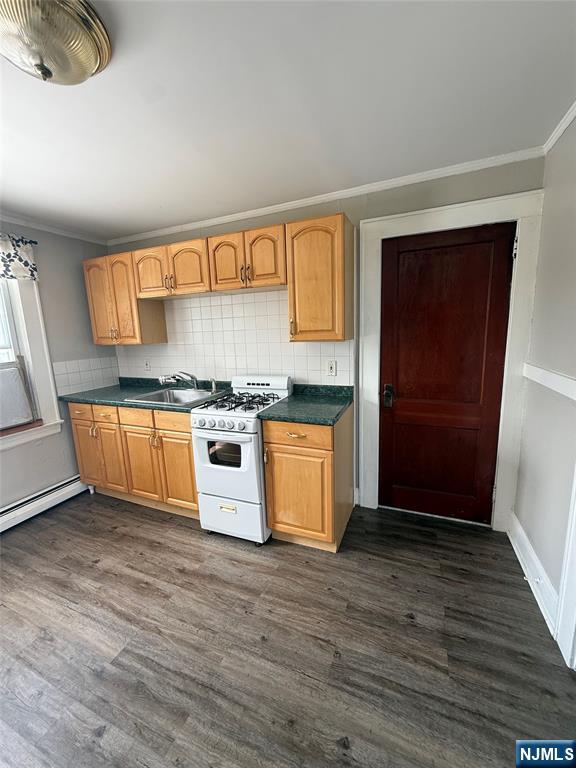 170 Laurel Avenue 3 Property Photo 8