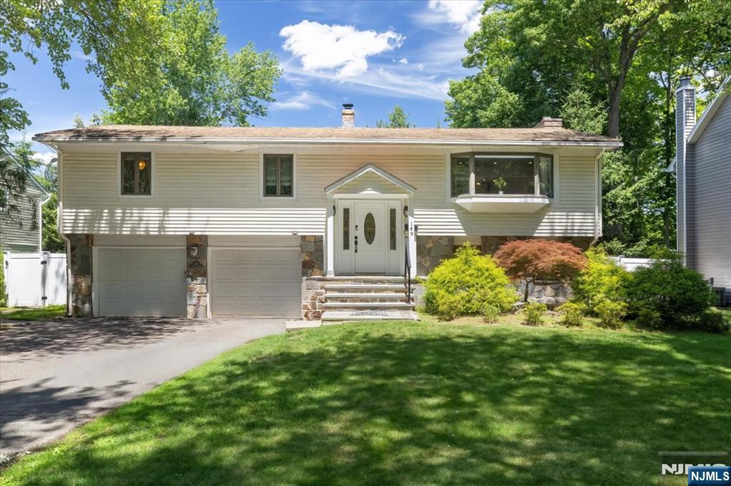 149 Sherwood Drive Property Photo 1
