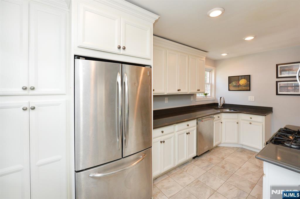 63 W Hudson Avenue C Property Photo 9