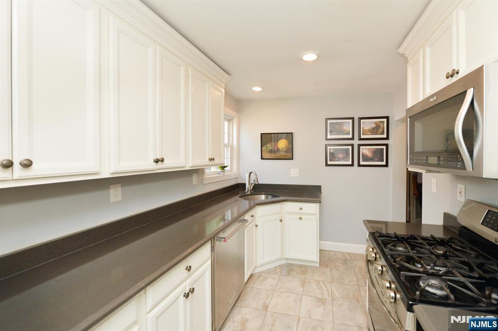 63 W Hudson Avenue C Property Photo 10