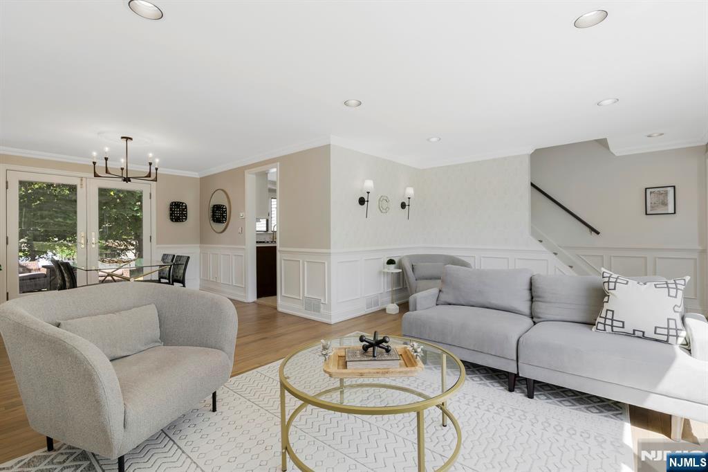20 W Saddle River Road Property Photo 7