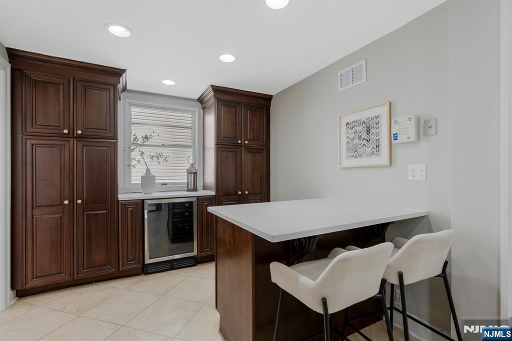 20 W Saddle River Road Property Photo 11