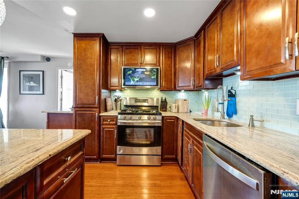 555 North Avenue 11e Property Photo 4
