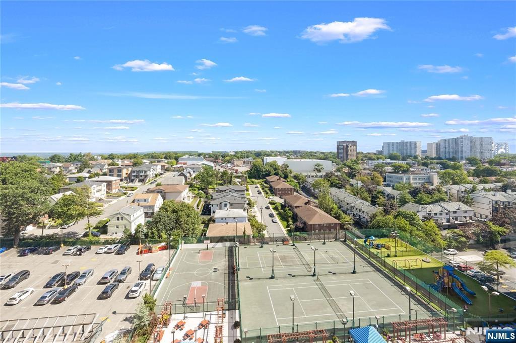 555 North Avenue 11e Property Photo 28