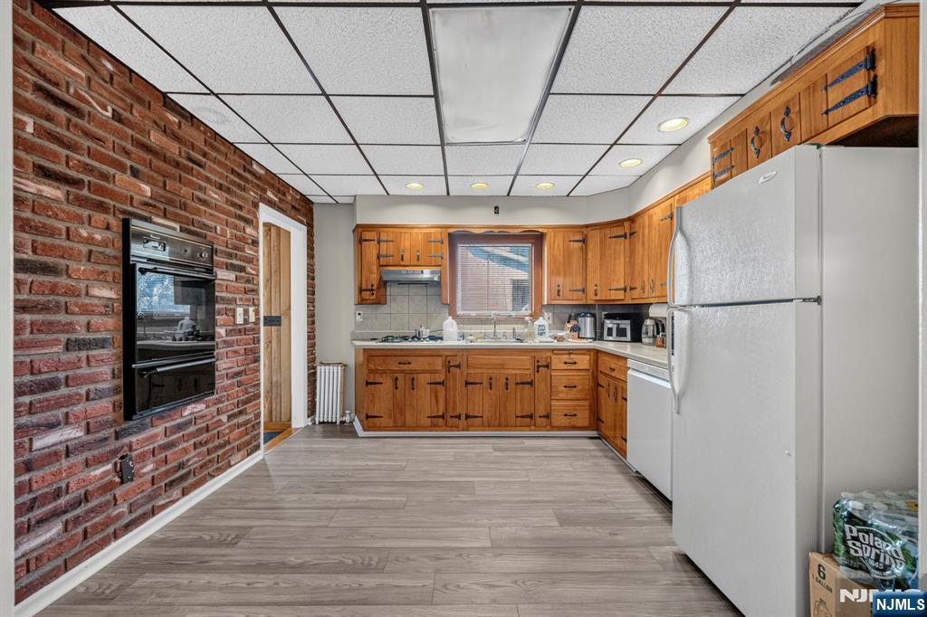 130 Rowland Avenue Property Photo 2