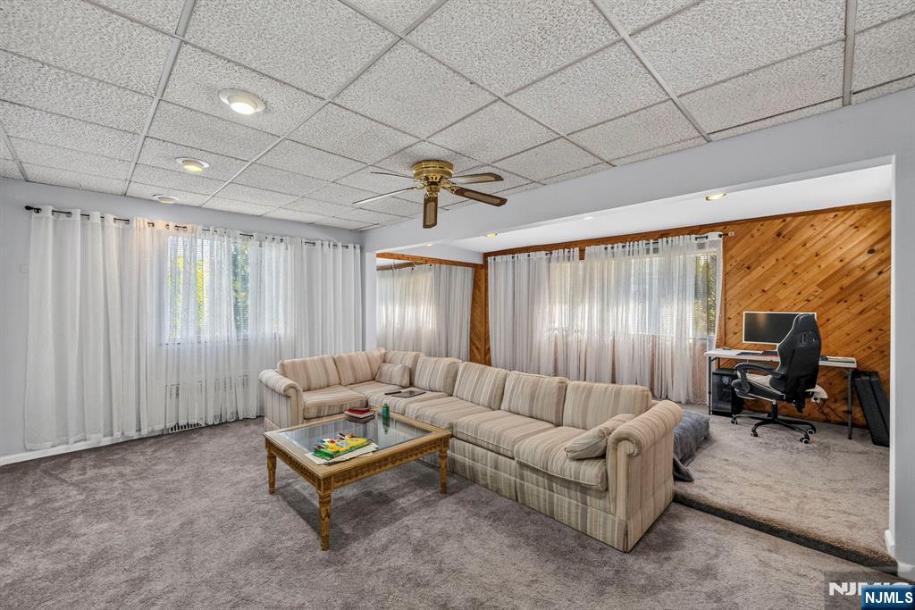 130 Rowland Avenue Property Photo 9