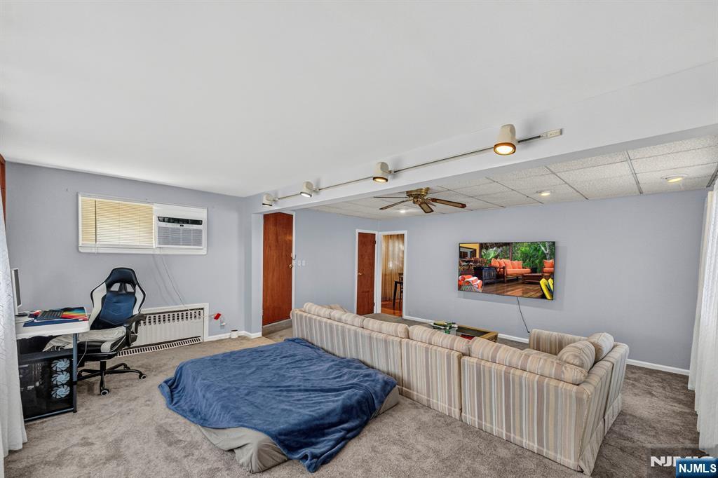 130 Rowland Avenue Property Photo 11