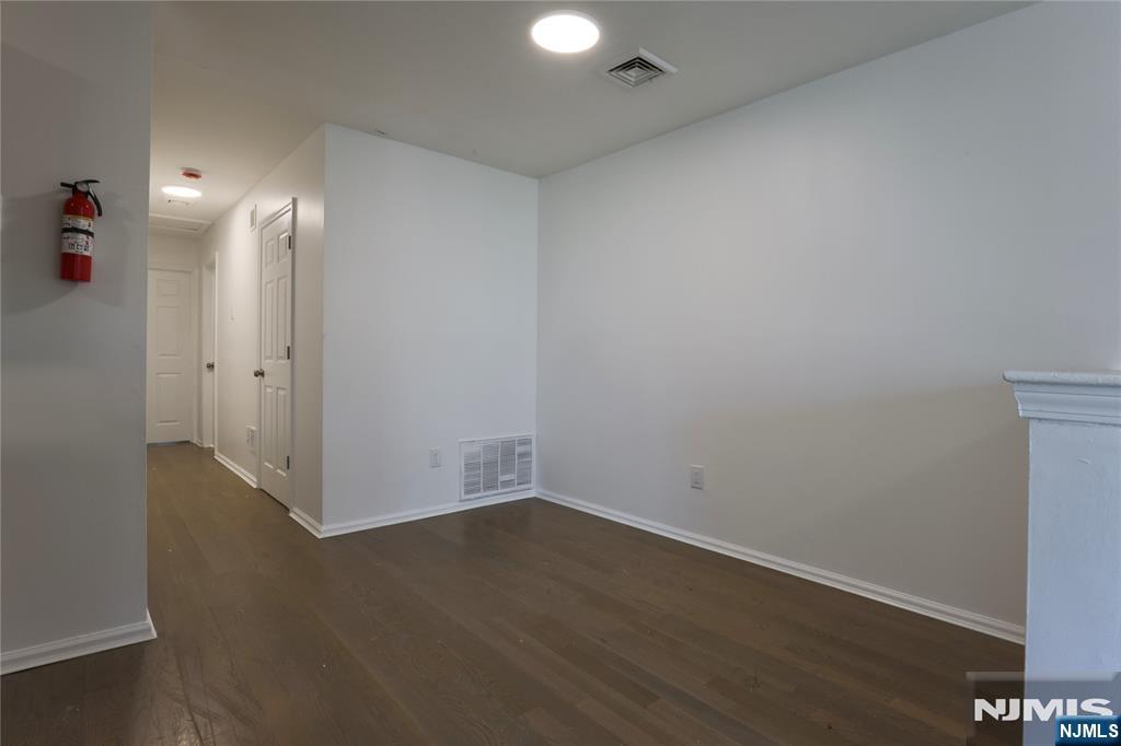586 15th Avenue Property Photo 10