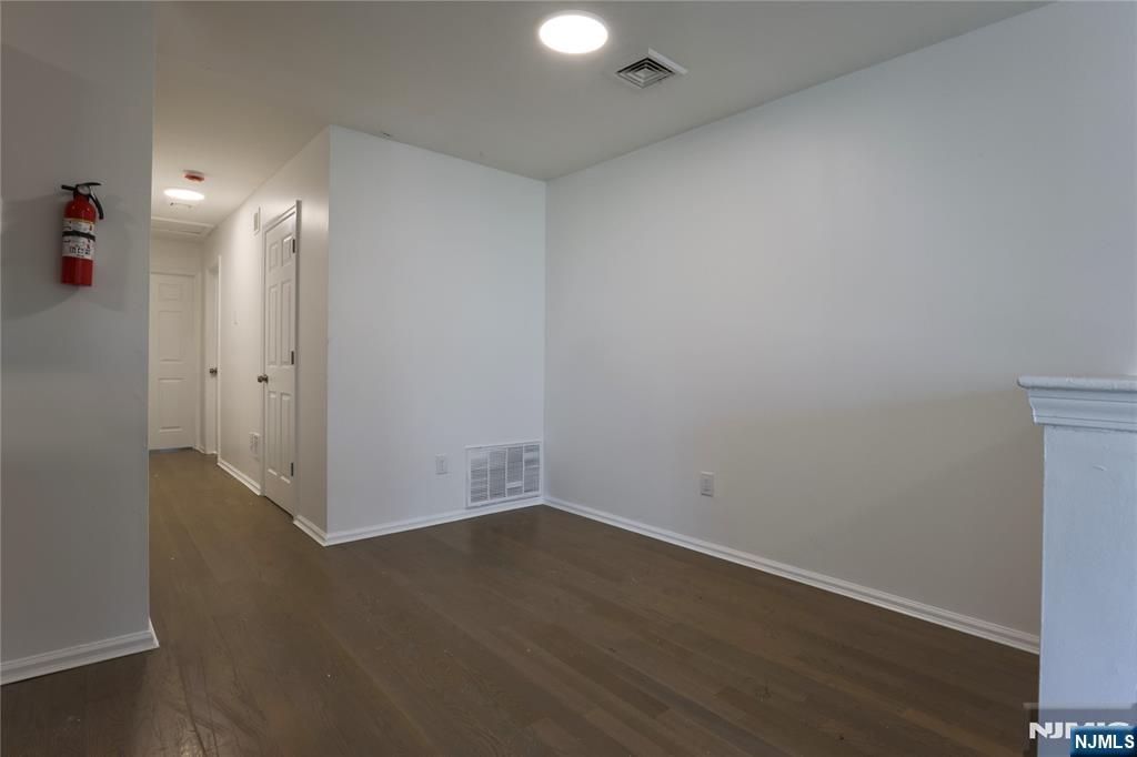 586 15th Avenue Property Photo 11