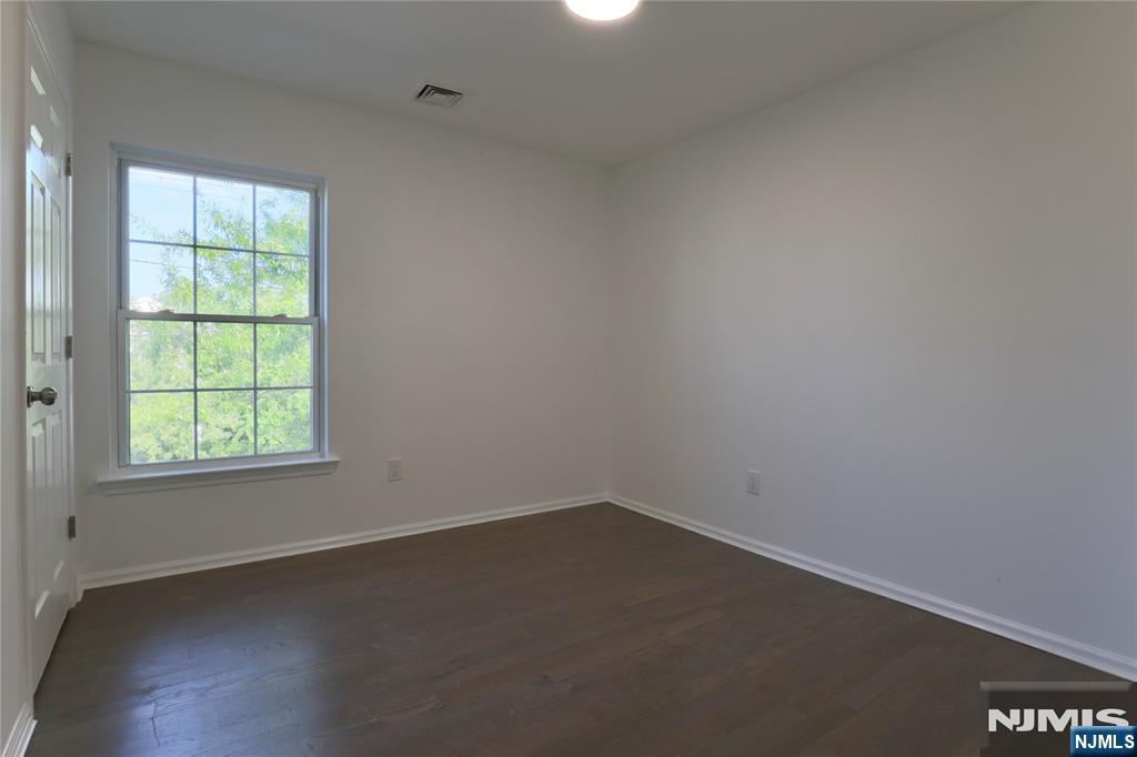 586 15th Avenue Property Photo 14