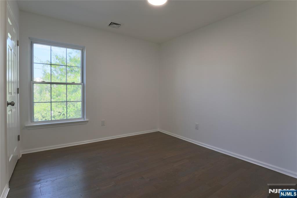 586 15th Avenue Property Photo 15
