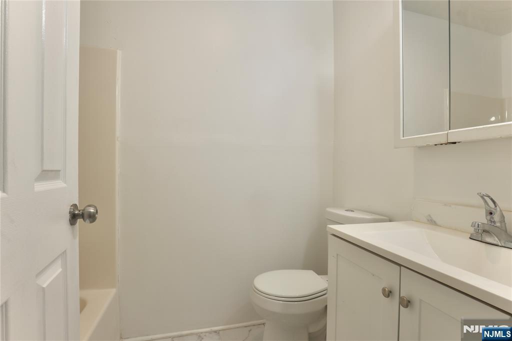 586 15th Avenue Property Photo 19