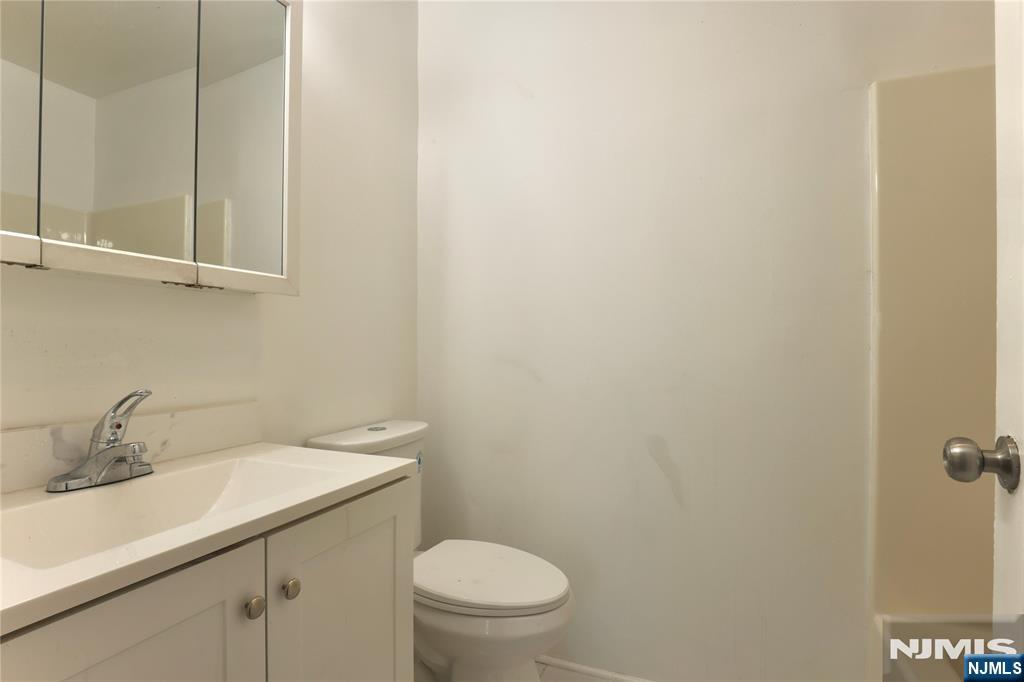 586 15th Avenue Property Photo 20