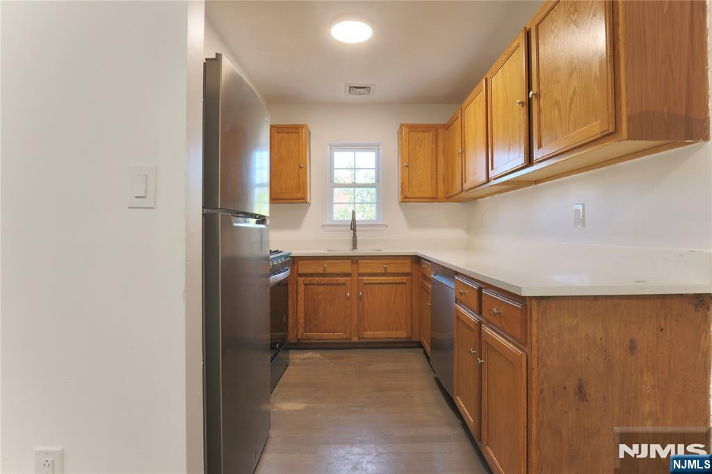 586 15th Avenue Property Photo 22