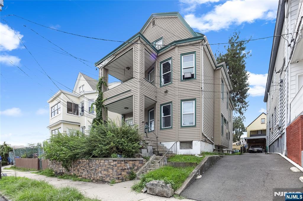 226 Lawrence Street Property Photo 1