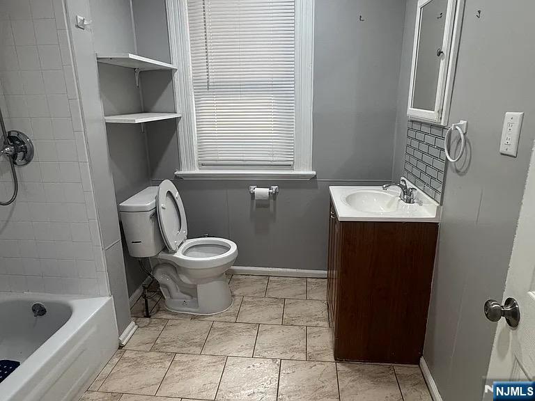 430 Washington Avenue Property Photo 6