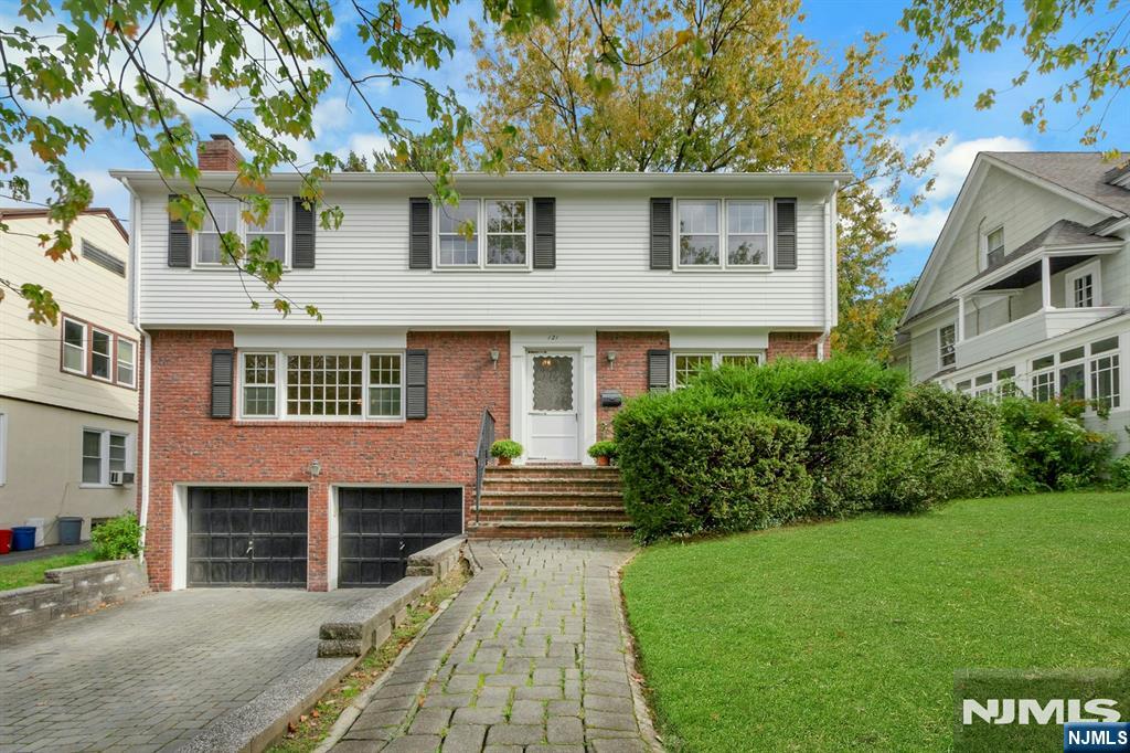 121 Christie Street Property Photo 1